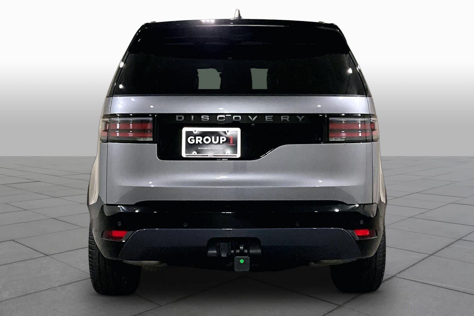 Used 2025 Eiger Grey Metallic Land Rover Dynamic SE image 8