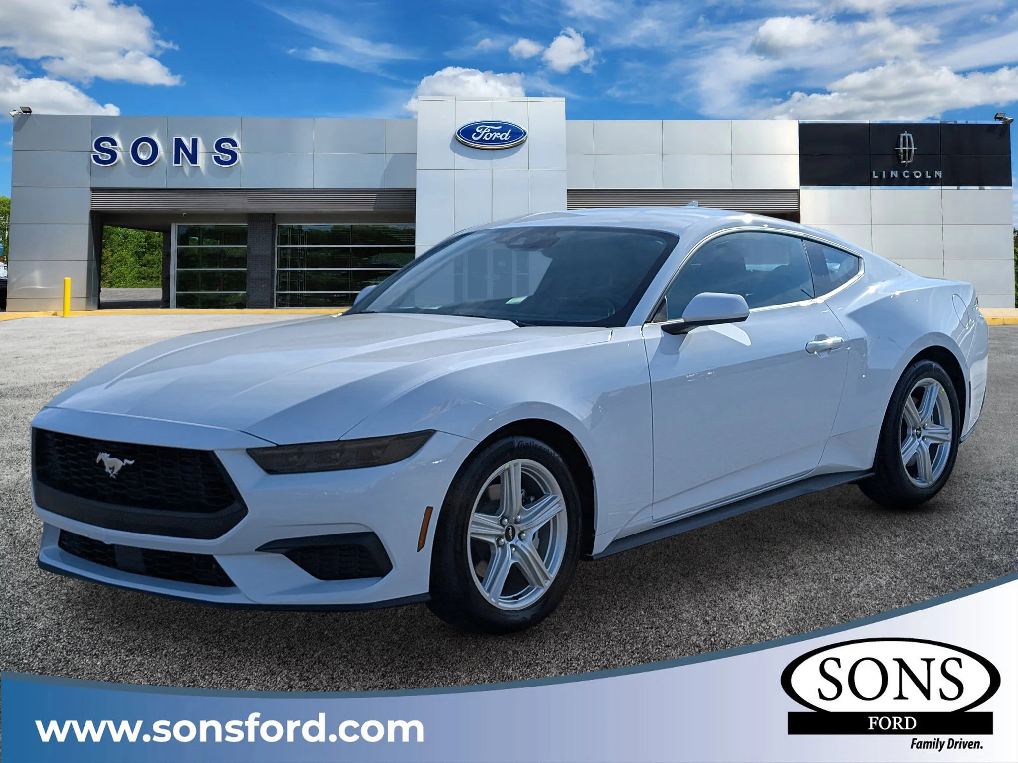 2026 Ford Mustang EcoBoost Fastback's photo