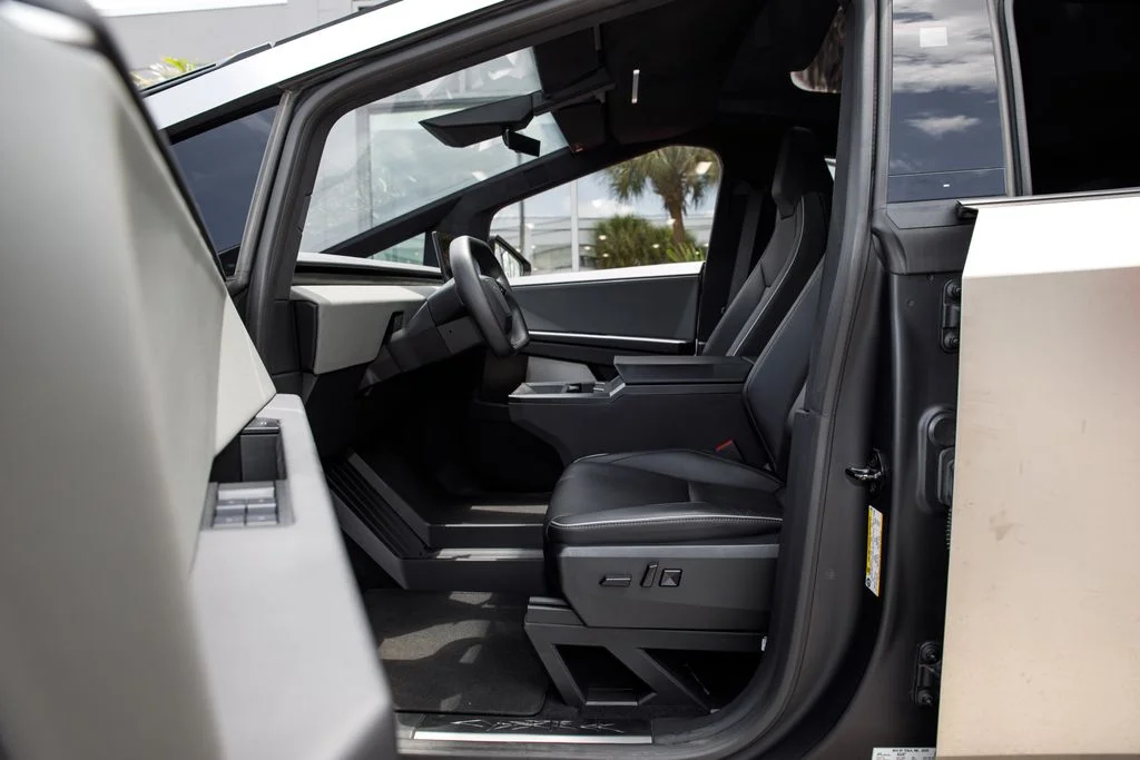 Used 2025 Silver Tesla Base image 24