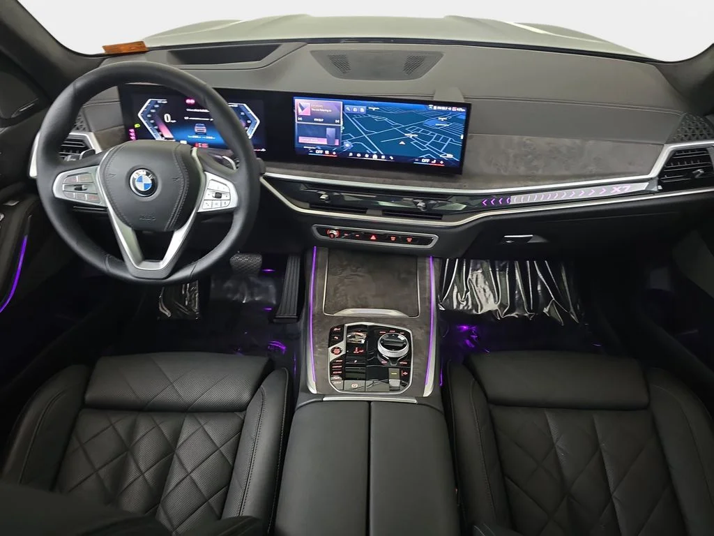Used 2024 Skyscraper Gray Metallic BMW xDrive40i image 12