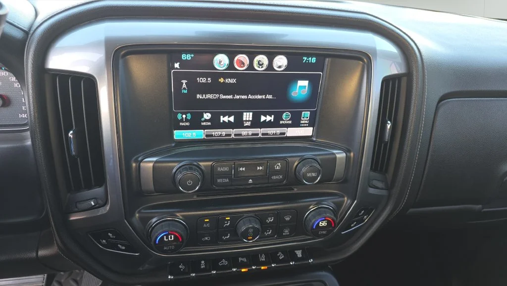 Used 2016 Silver Chevrolet LTZ image 19