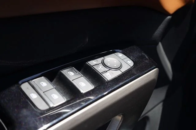Used 2023 Gray Nissan Platinum image 22