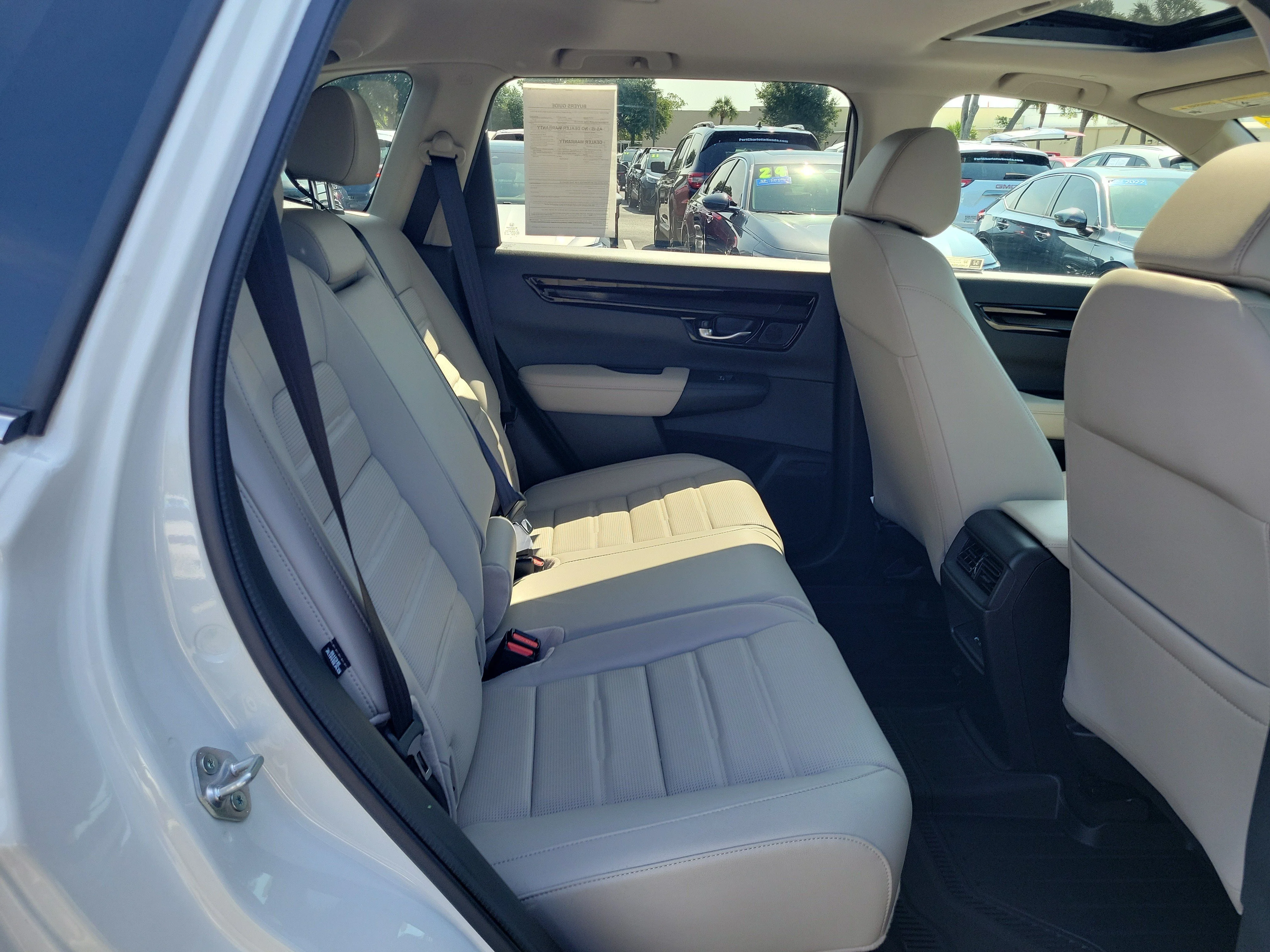 Used 2025 White Honda EX-L image 10