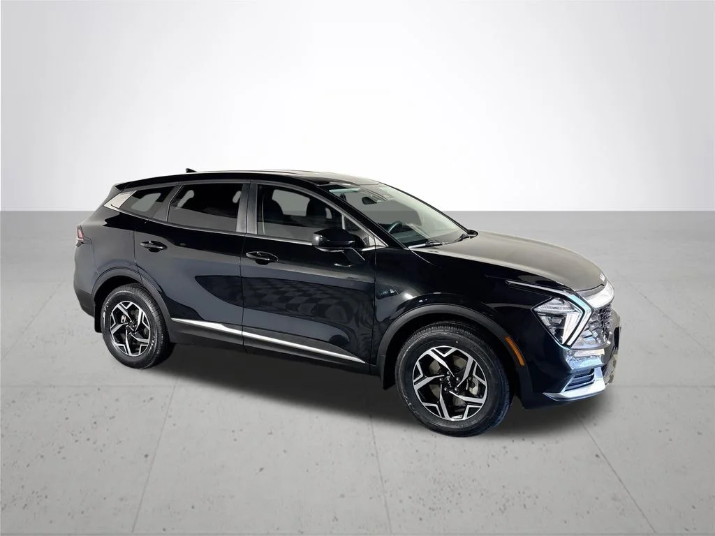 Used 2023 Black Kia LX image 4