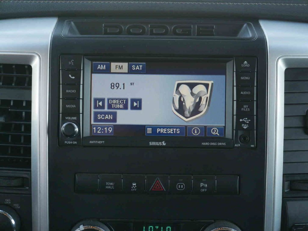 Used 2012 White Ram Sport image 5