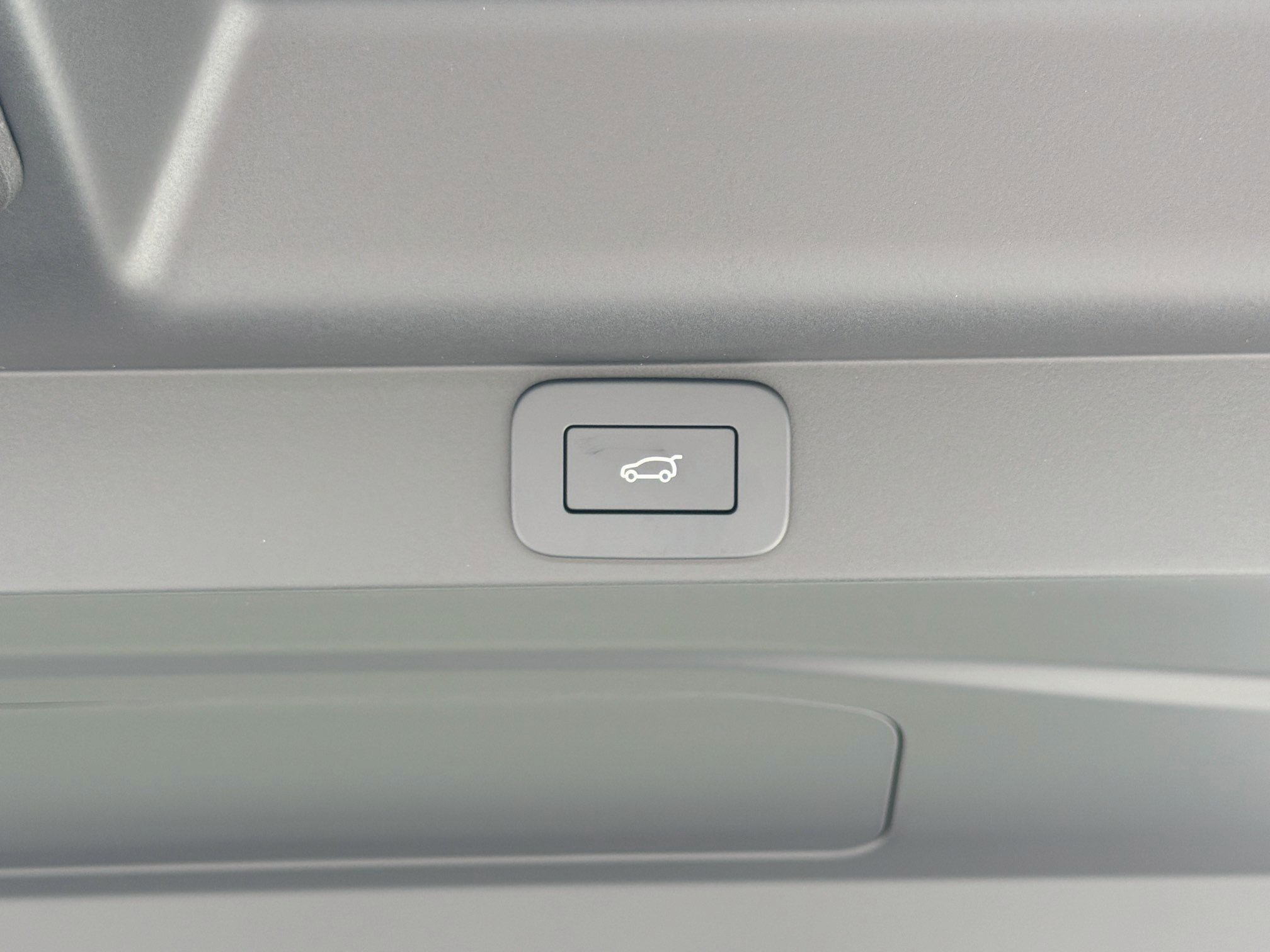 New 2026 Eiger Grey LAND ROVER SE 7 Seats image 14