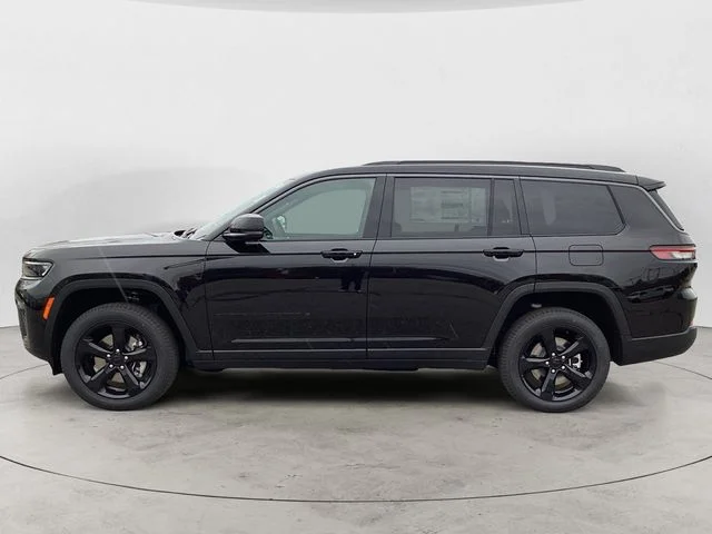 New 2026 Diamond Black Crystal Pearlcoat Jeep L LIMITED 4X4 image 2