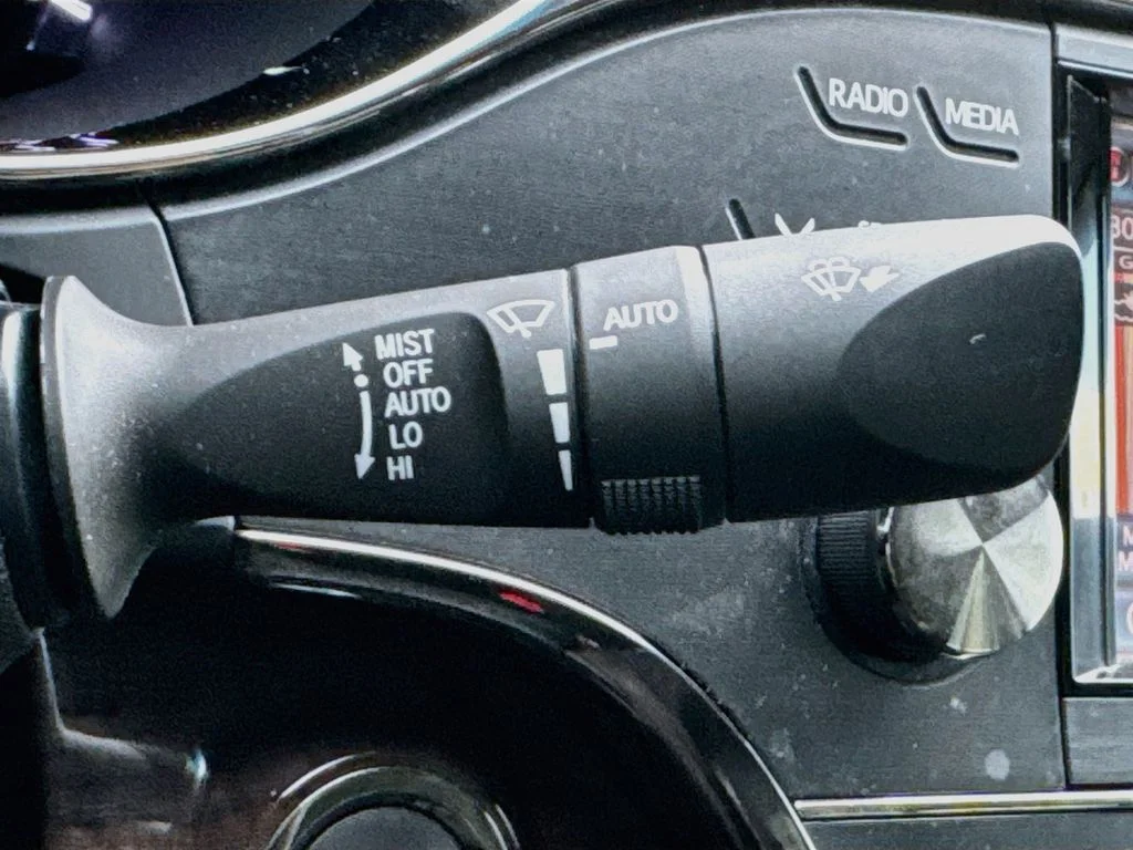 Used 2013 Gray Toyota XLE image 14