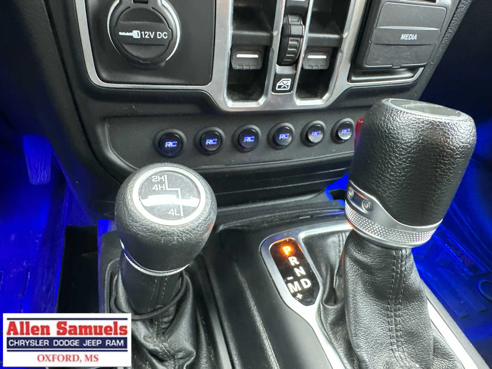 Used 2021 Hydro Blue Pearlcoat Jeep Sport S image 34