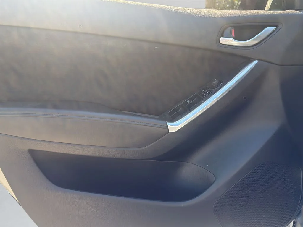 Used 2016 Silver Mazda Touring image 10