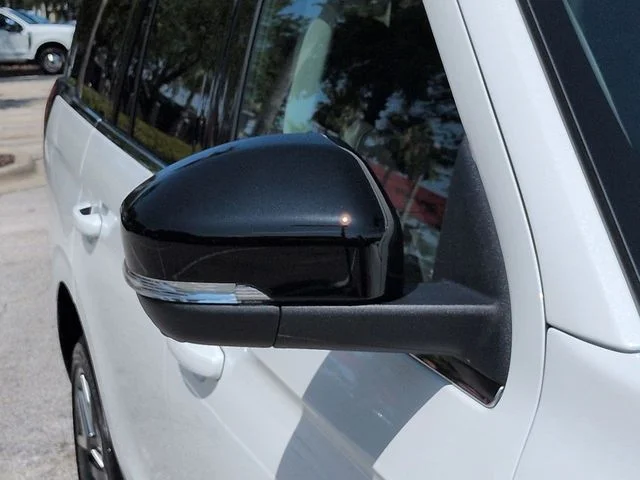 New 2026 Star White Metallic Tri-Coat Ford Platinum® image 12