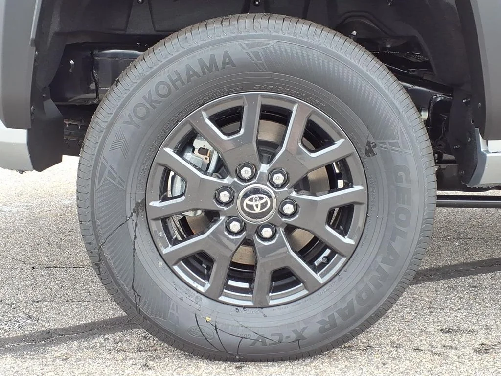 New 2026 Cutting Edge Toyota SR5 image 7