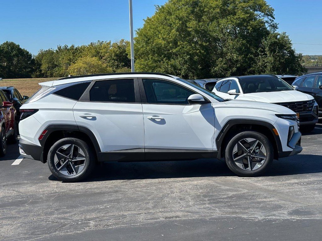 New 2026 White Hyundai SEL Convenience image 20
