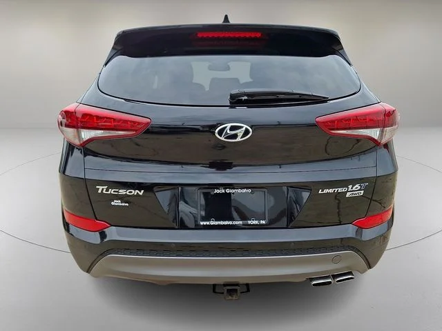 Used 2016 Black Hyundai Limited image 9