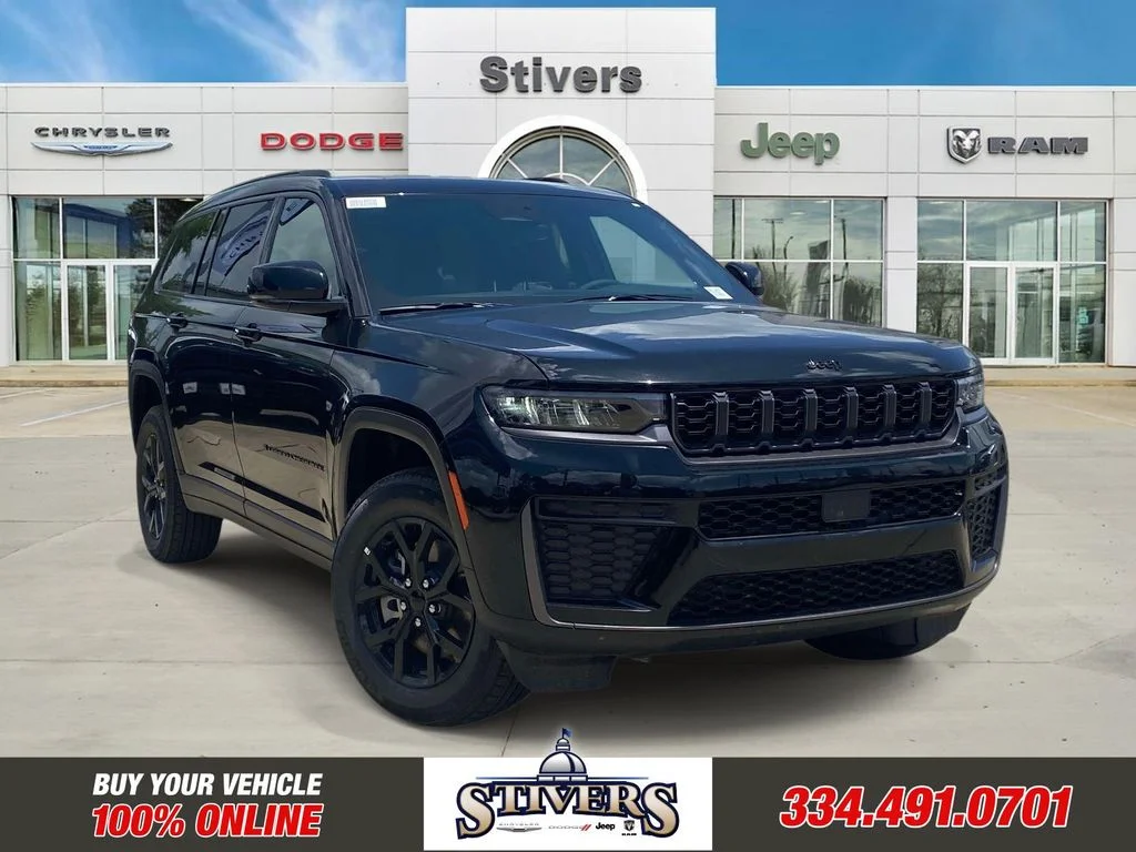 New 2026 Diamond Black Crystal Pearlcoat Jeep Laredo Altitude image 1