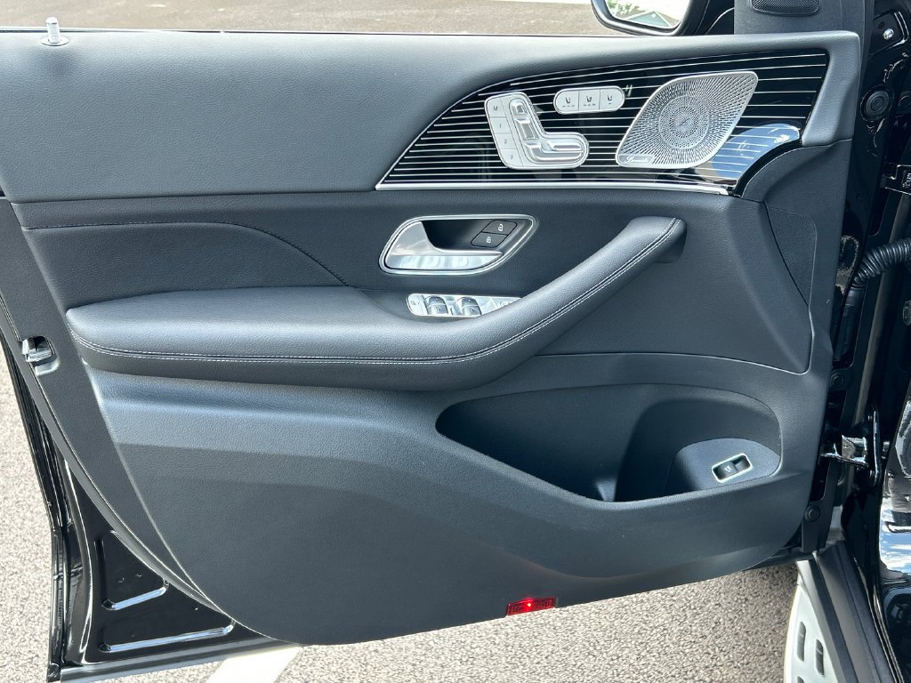 New 2026 Obsidian Black Metallic Mercedes-Benz GLS 450 image 50