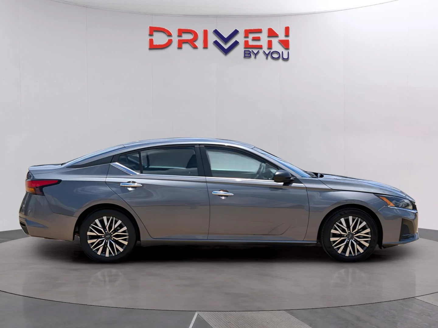 Used 2025 Gun Metallic Nissan SV image 6