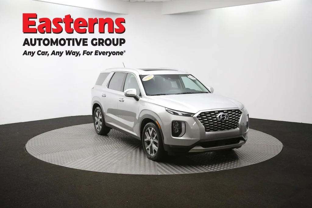 Used 2022 Silver Hyundai SEL image 49