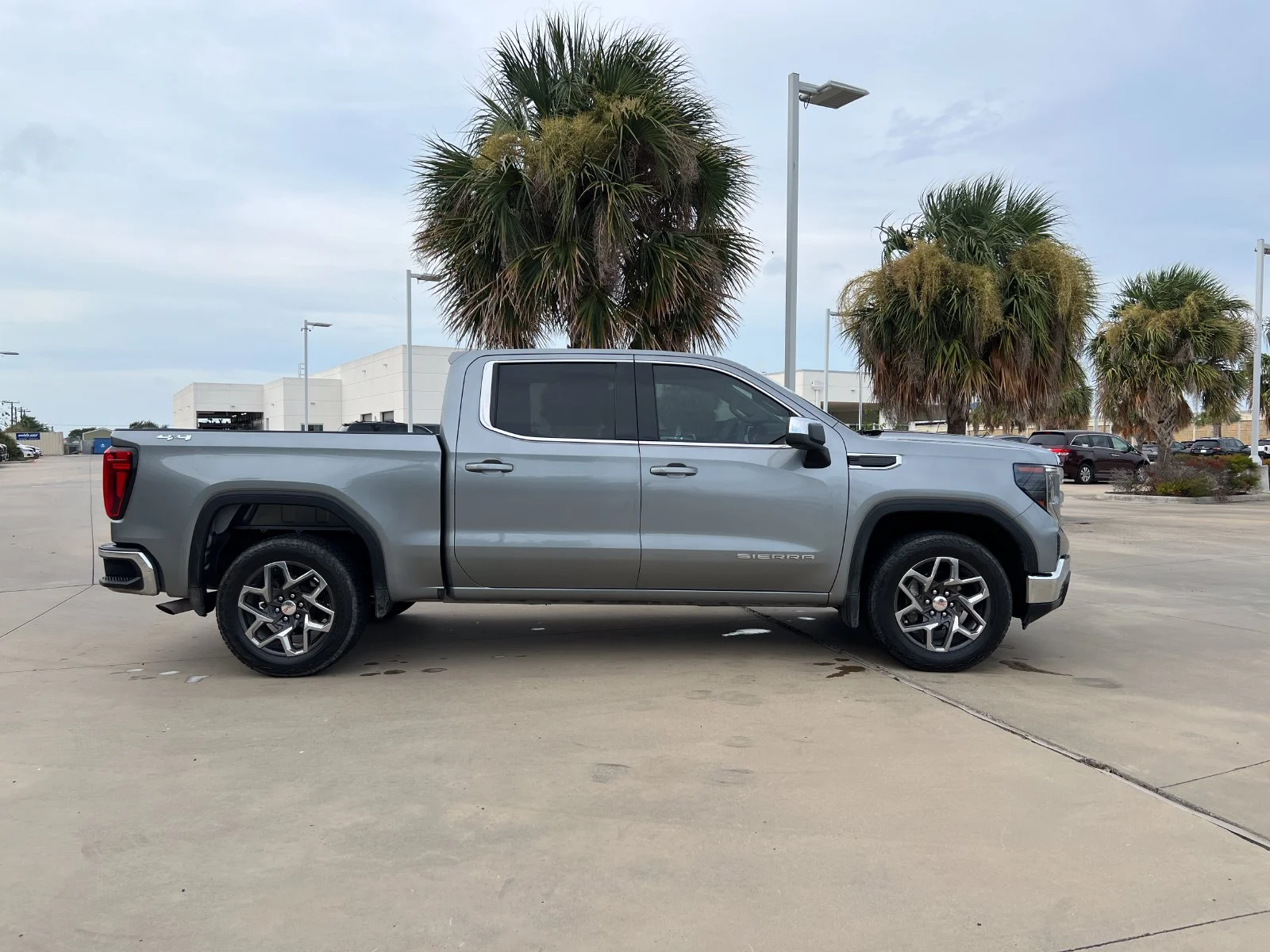 Used 2023 Silver GMC SLE image 8