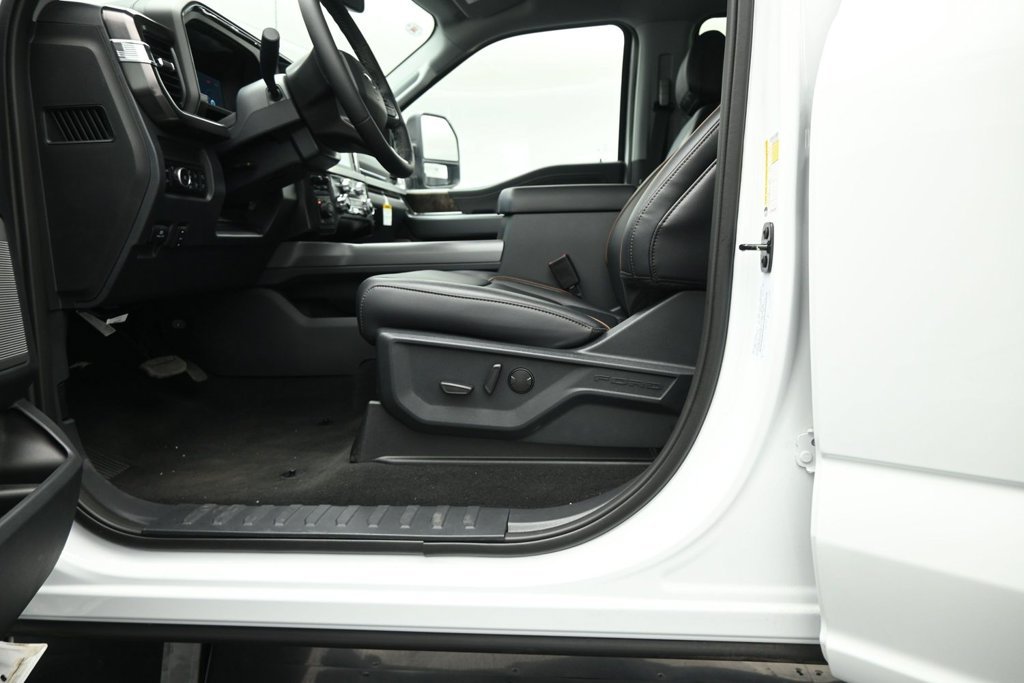 New 2026 Oxford White Ford Lariat image 10