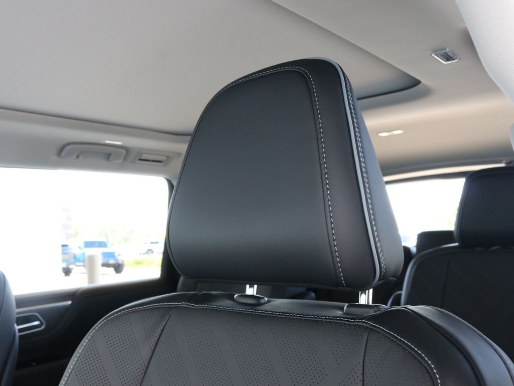 New 2026 BLACK OBSIDIAN INFINITI Luxe 4WD image 29