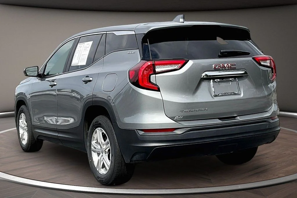Used 2024 Silver GMC SLE image 4
