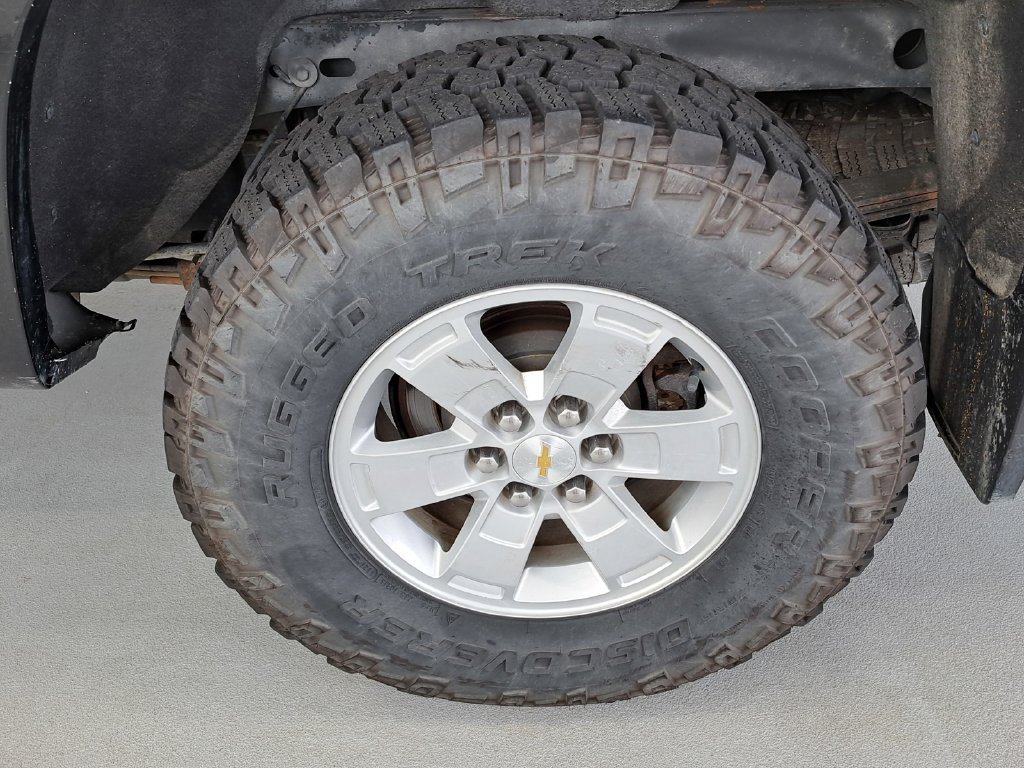 Used 2016 BLACK Chevrolet 4WD WT image 29