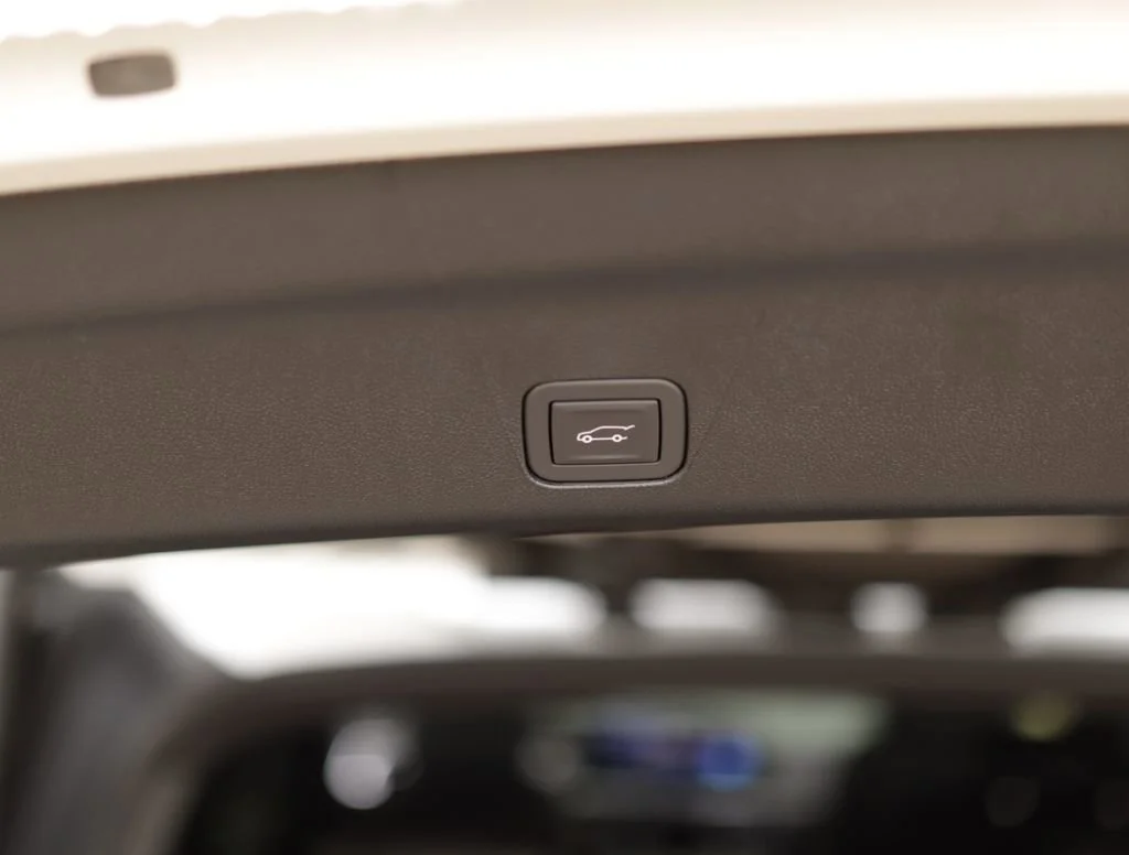 2026 Chevrolet Suburban LT - Photo 34