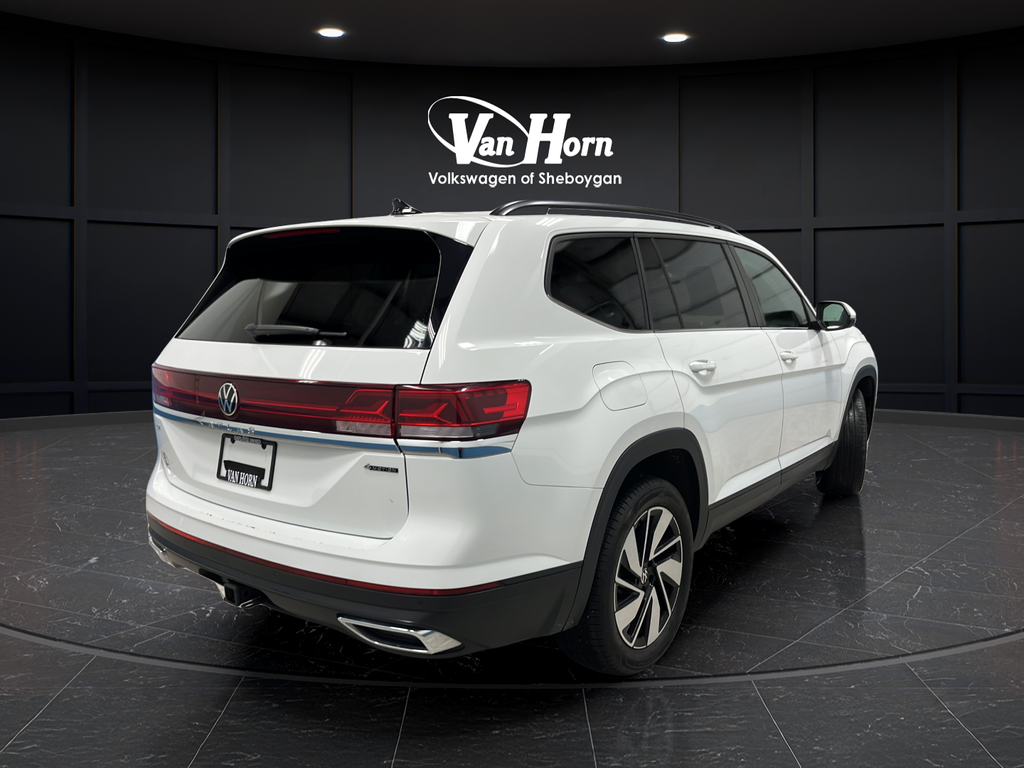 Used 2024 White Volkswagen 2.0T SE w/Technology image 3