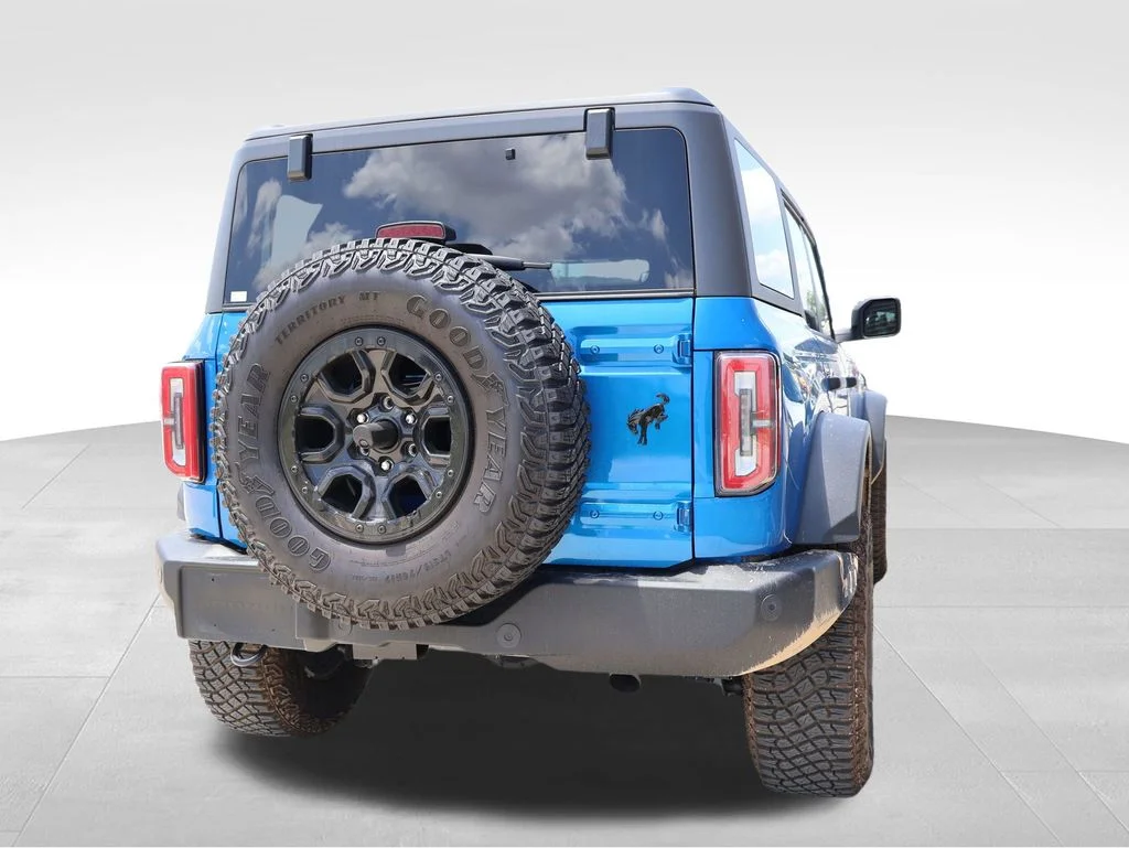 Used 2024 Blue Metallic Ford Wildtrak image 17