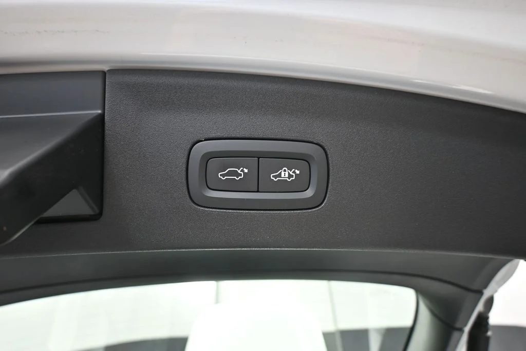 Certified Used 2024 White Polestar Long Range Dual Motor image 40