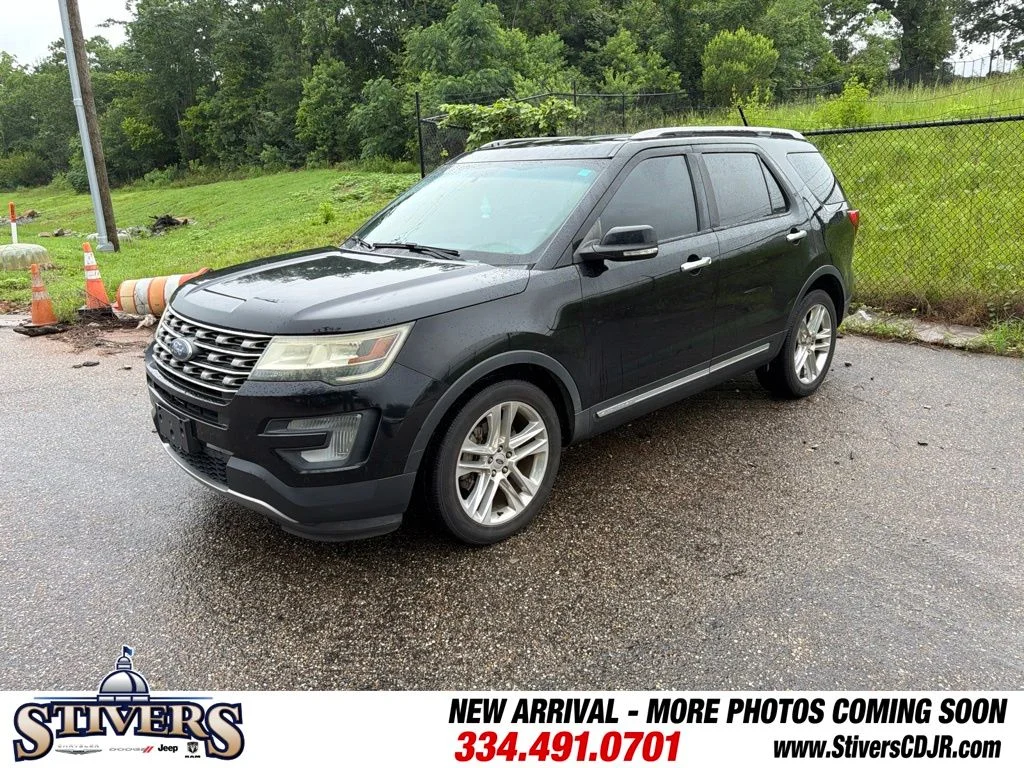 Used 2016 Black Ford XLT image 4