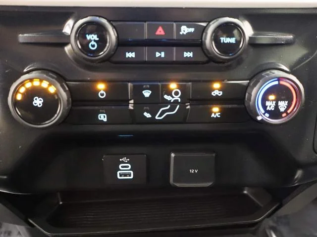 Certified Used 2026 Oxford White Ford XLT Crew Cab image 44