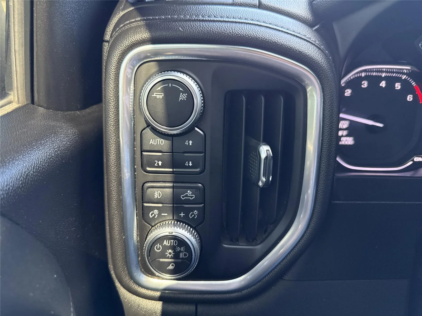 Used 2019 Pacific Blue Metallic GMC SLT image 20