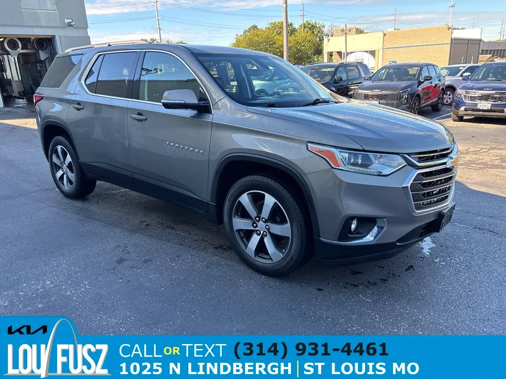 Used 2019 Pepperdust Metallic Chevrolet 3LT image 1