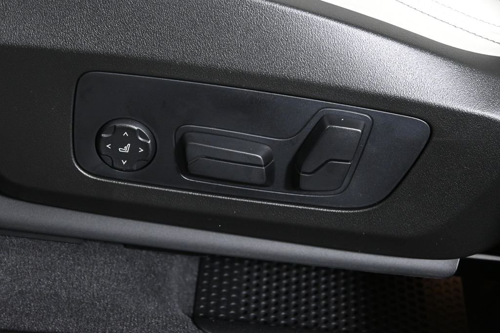 Used 2026 Blue BMW xDrive28i image 27