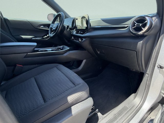 Used 2025 Sterling Gray Metallic Chevrolet LT image 31