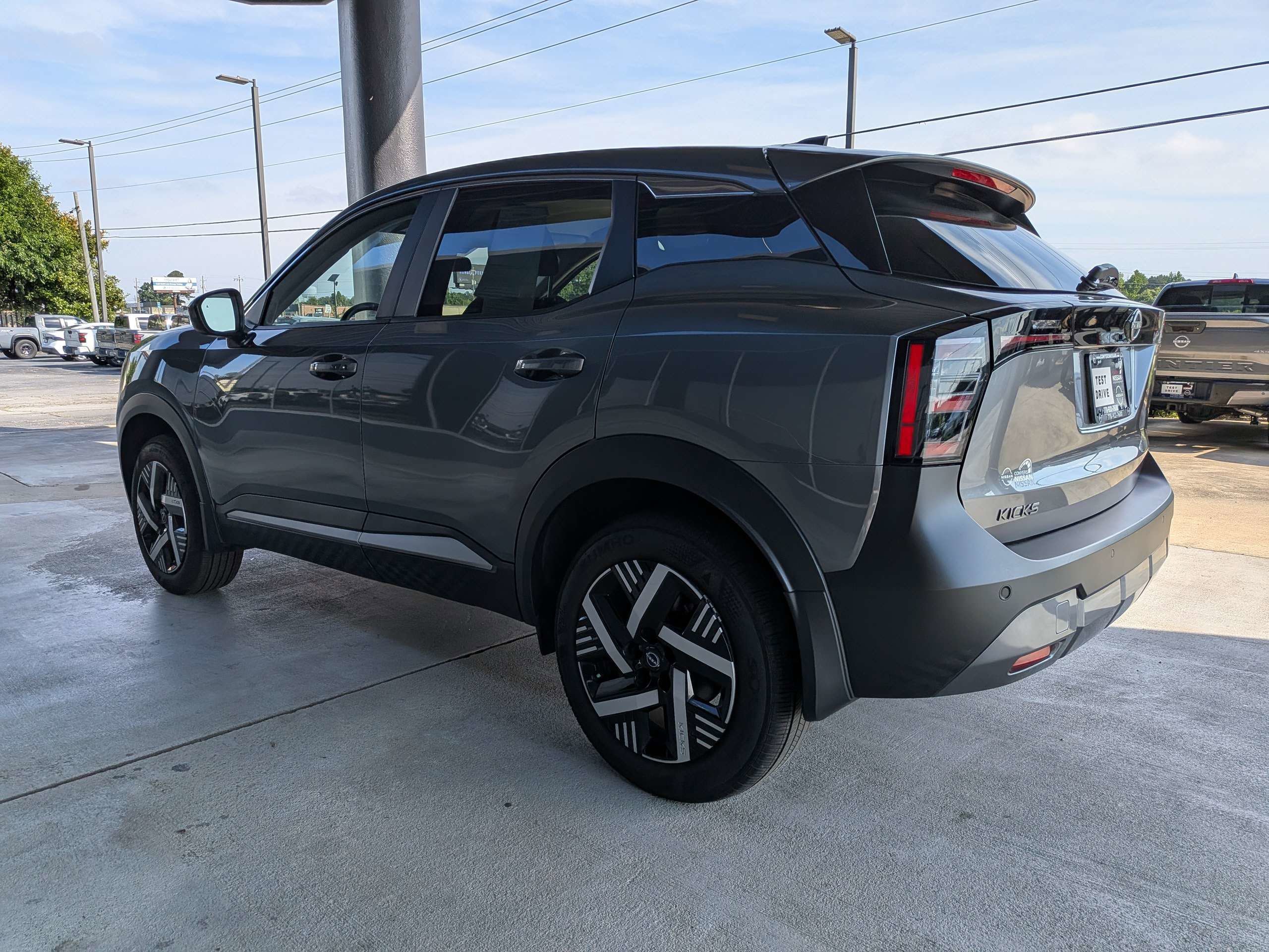 Used 2025 Gray Nissan SV image 5