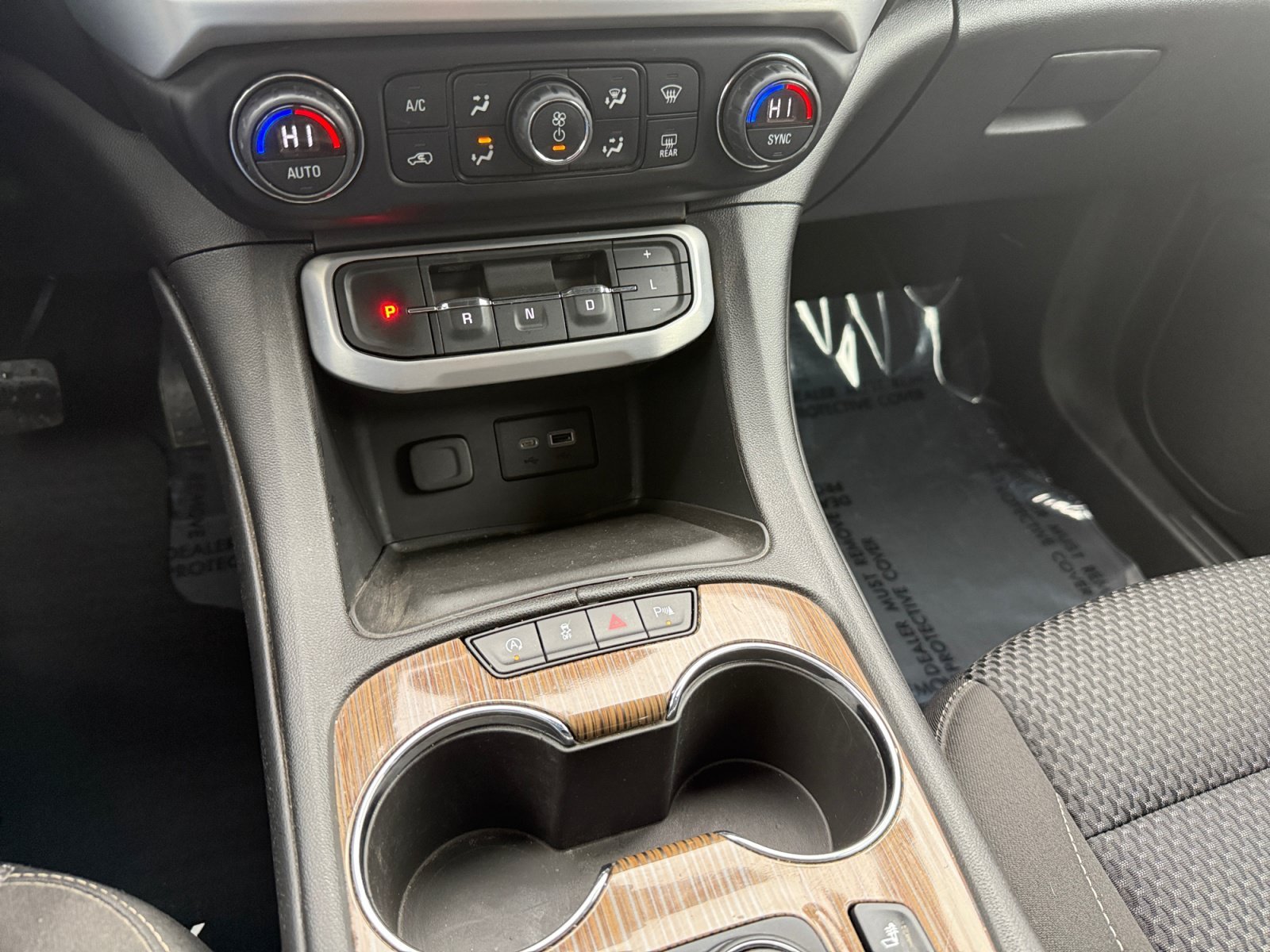 Used 2022 Cayenne Red Tintcoat GMC  image 13