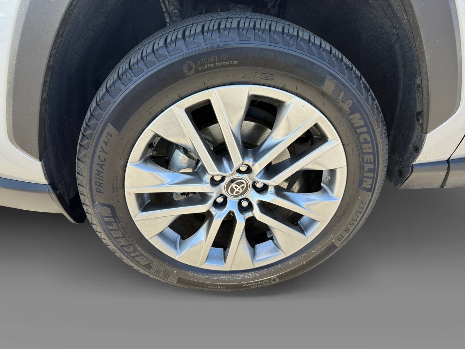 Used 2023 Silver Sky Metallic Toyota Limited image 9