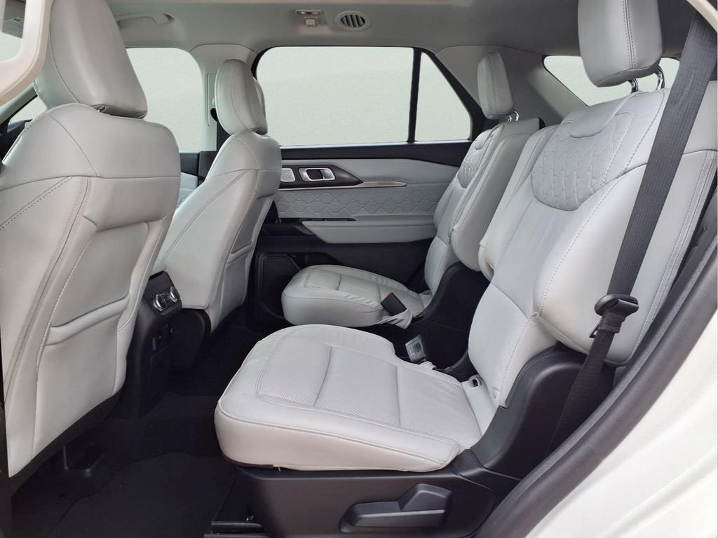 Used 2025 White Ford Platinum image 12