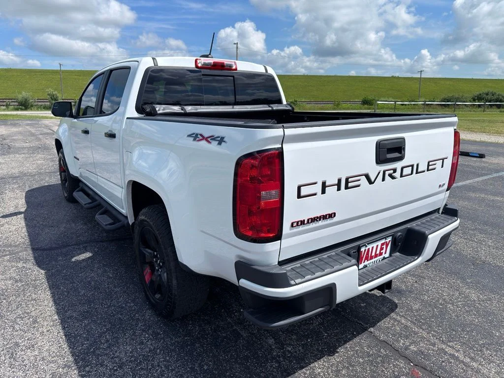Used 2021 White Chevrolet LT image 17