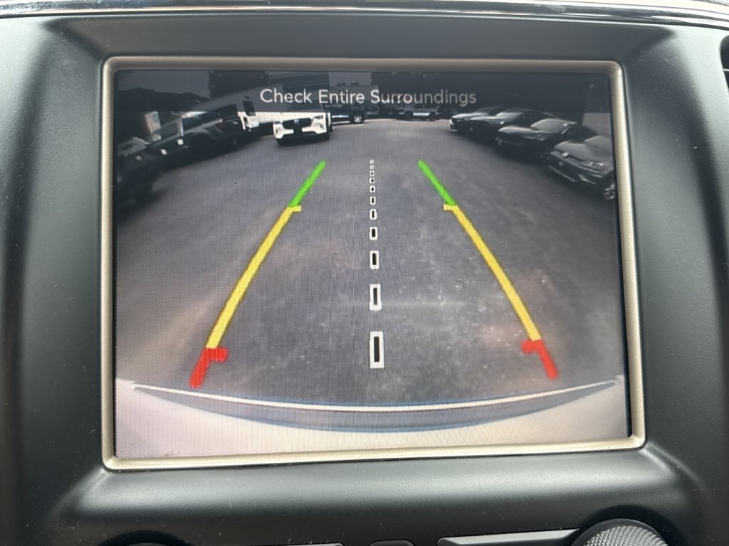 Used 2015 White Jeep Limited image 22