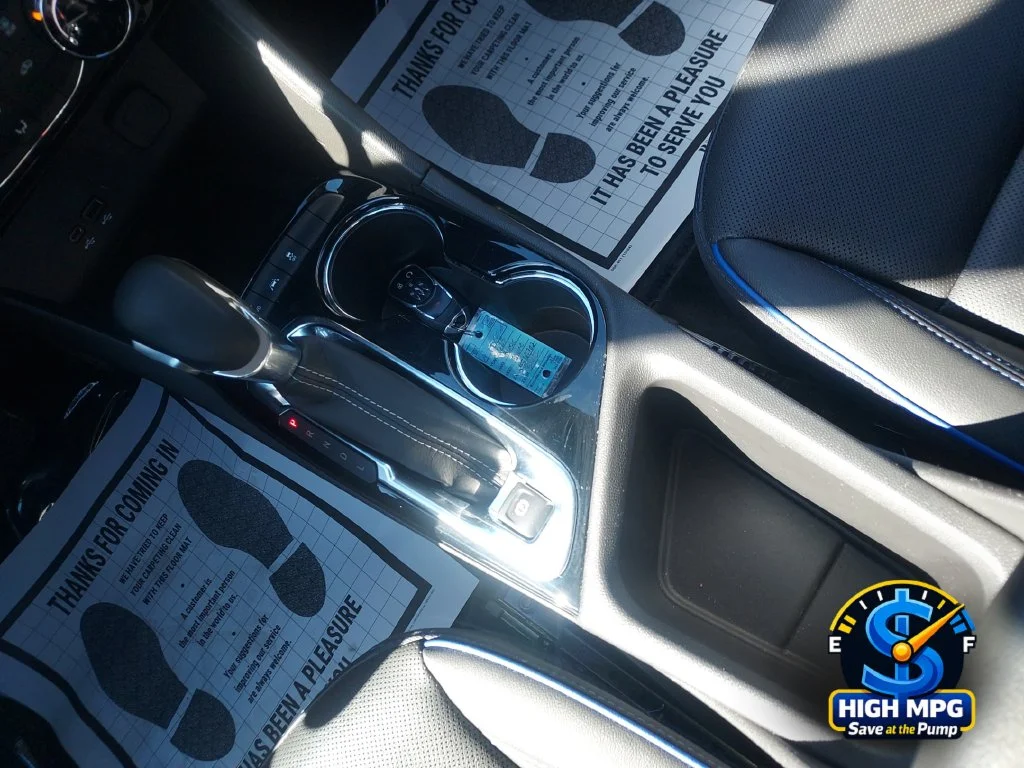 Used 2025 Blue Buick Sport Touring image 15