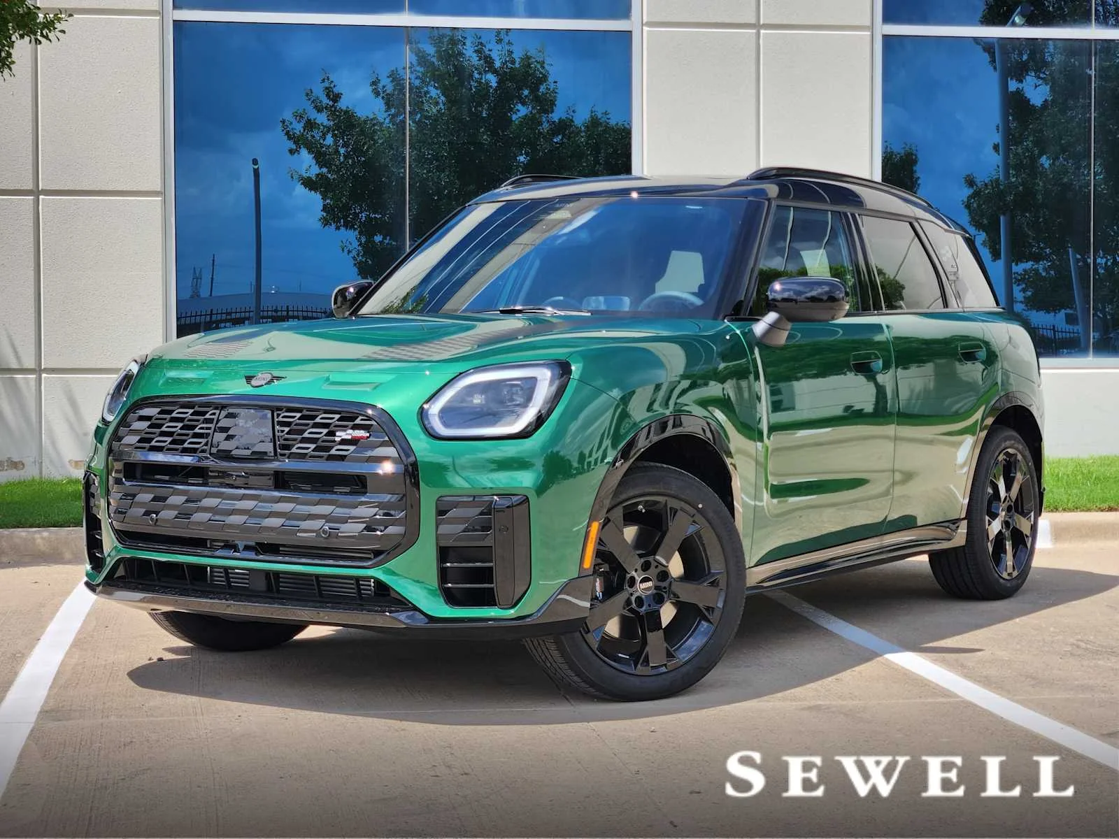 2027 MINI Countryman's photo