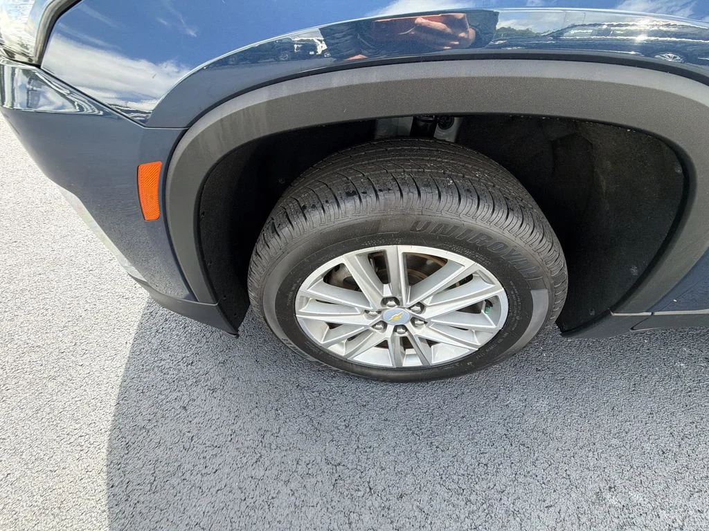 Used 2023 Blue Chevrolet LT image 16