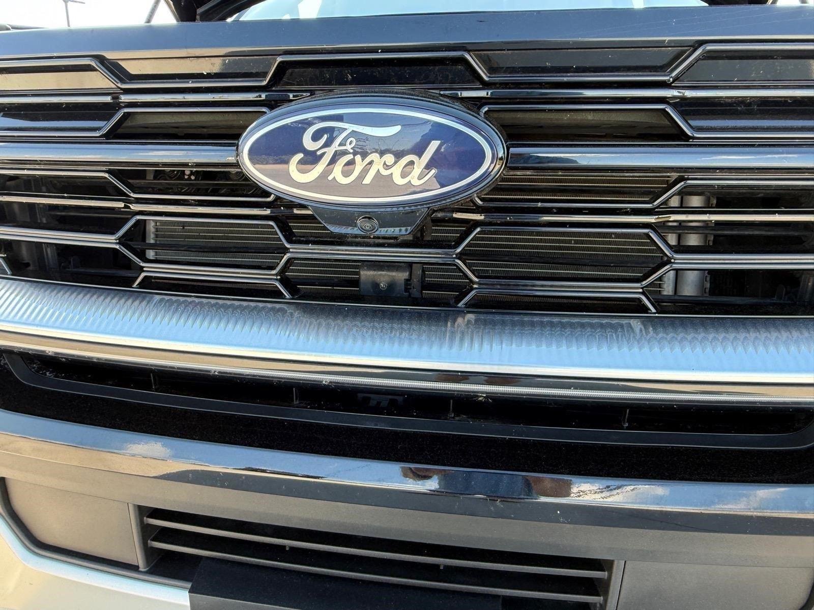 Used 2025 Agate Black Ford Platinum image 15