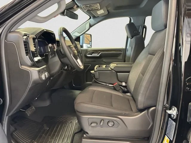 New 2026 Onyx Black GMC SLE image 10