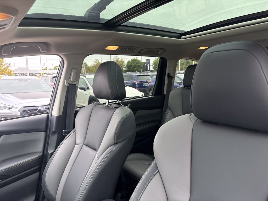 Used 2024 Blue Subaru Onyx Edition image 5