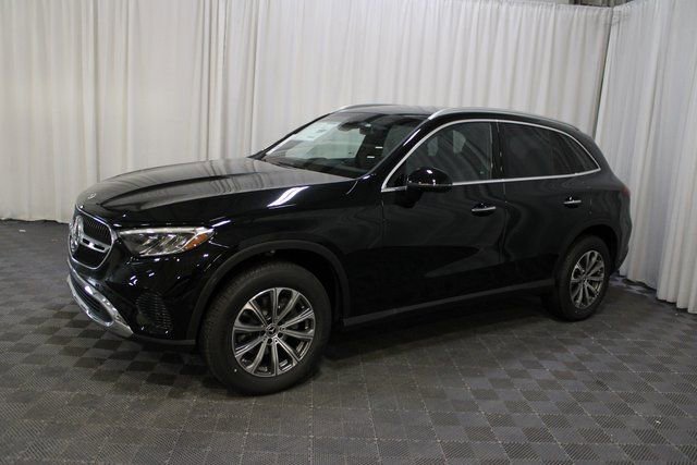 New 2026 Black Mercedes-Benz GLC 300 image 37